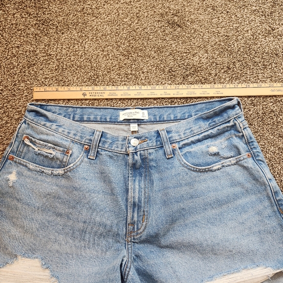 Abercrombie & Fitch Curve Love The Boyfriend Short Mid Rise Size 32/14 - Picture 5 of 6